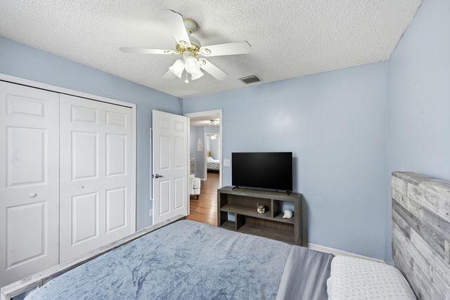 15073 Oak Chase Court, Wellington, FL 33414
