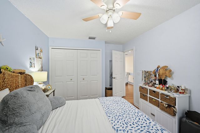 15073 Oak Chase Court, Wellington, FL 33414