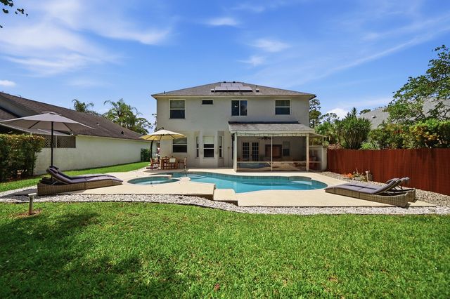 15073 Oak Chase Court, Wellington, FL 33414