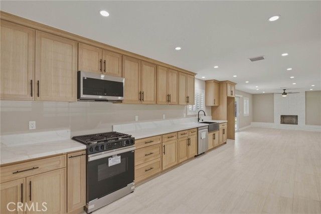 5874 Olive, Rialto, CA 92377