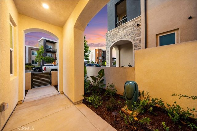 102 culture, Irvine, CA 92618