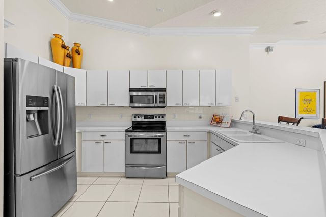 15495 Rolling Meadows Circle, Wellington, FL 33414