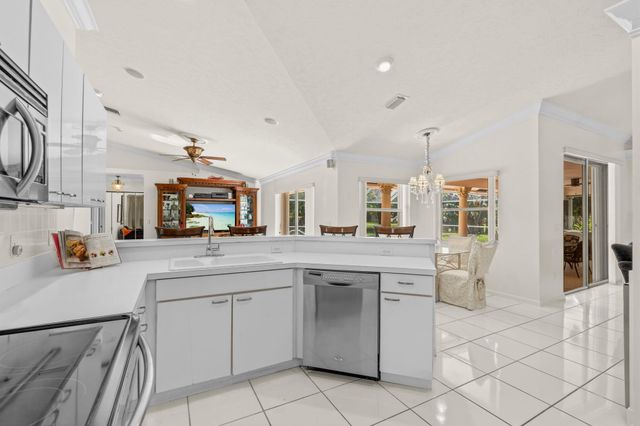 15495 Rolling Meadows Circle, Wellington, FL 33414