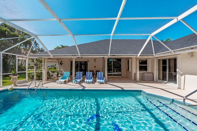 15495 Rolling Meadows Circle, Wellington, FL 33414