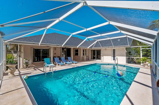 15495 Rolling Meadows Circle, Wellington, FL 33414