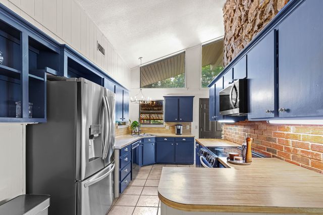 2403 County Road 2224, Decatur, TX 76234