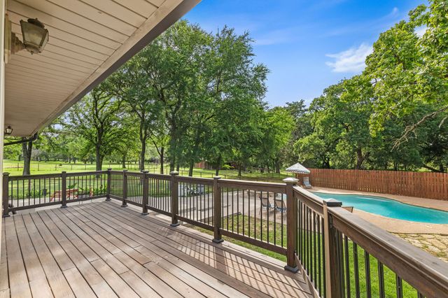 2403 County Road 2224, Decatur, TX 76234