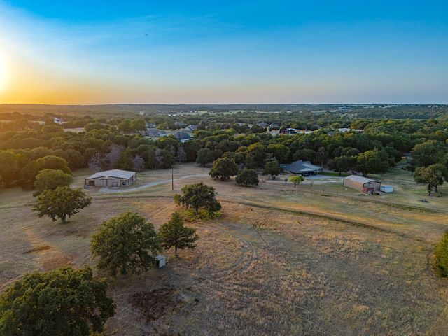 2403 County Road 2224, Decatur, TX 76234