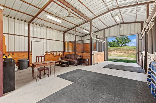 2403 County Road 2224, Decatur, TX 76234