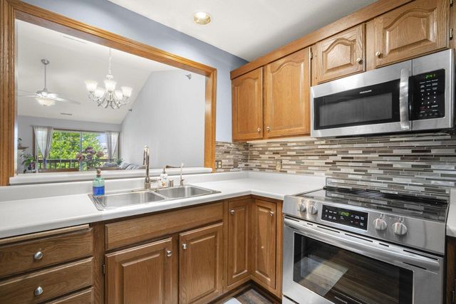 4511 S 124th STREET, New Berlin, WI 53151