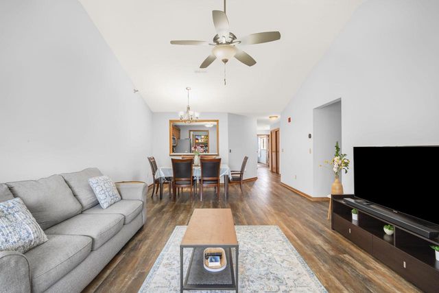 4511 S 124th STREET, New Berlin, WI 53151