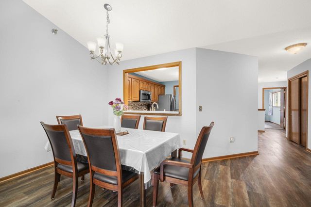 4511 S 124th STREET, New Berlin, WI 53151