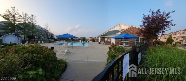 532 Great Beds Court, Perth Amboy, NJ 08861