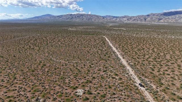 0 Collins, Mojave, CA 93501
