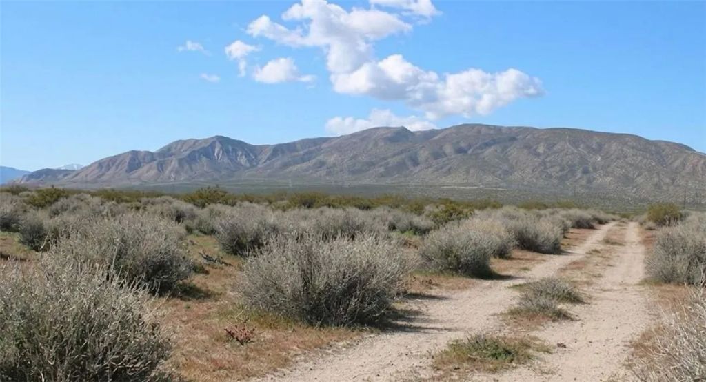 0 Collins, Mojave, CA 93501