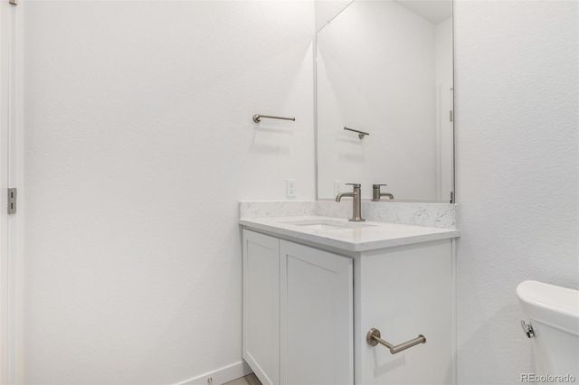 6153 N Ceylon Street 204, Denver, CO 80249