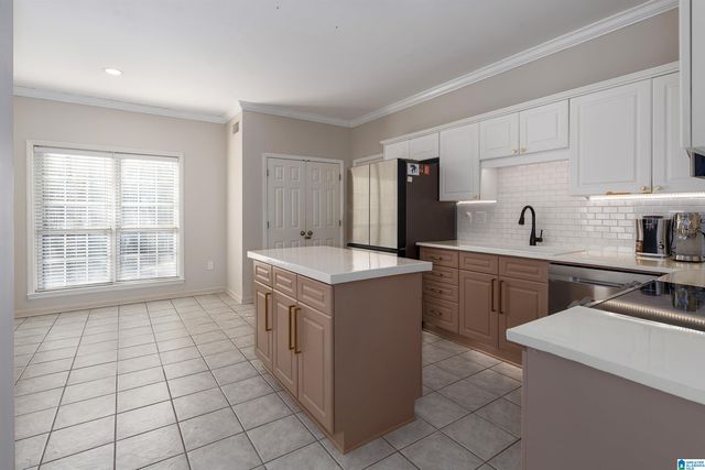 2026 AMBERLEY WOODS TRAIL, Helena, AL 35080