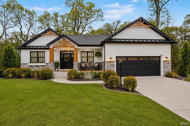 4134 Garden Oak Court, South Bend, IN 46628