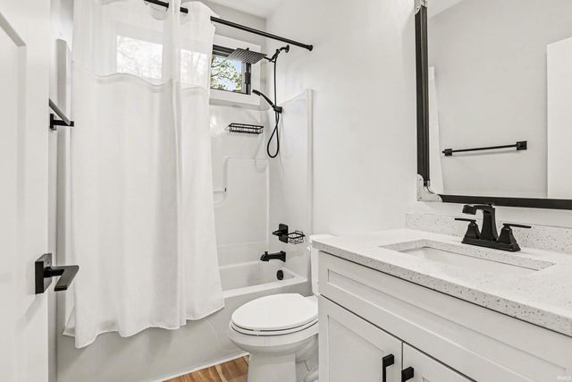 4134 Garden Oak Court, South Bend, IN 46628