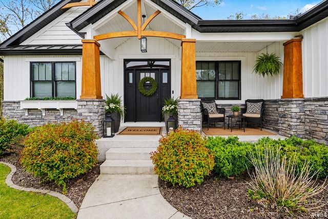4134 Garden Oak Court, South Bend, IN 46628