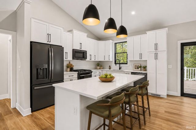 4134 Garden Oak Court, South Bend, IN 46628