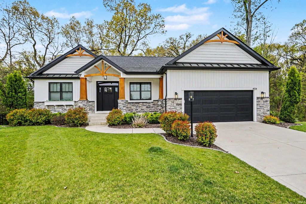 4134 Garden Oak Court, South Bend, IN 46628
