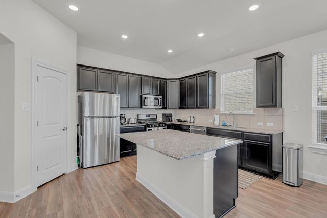 179 Purple Heart DR, Buda, TX 78610