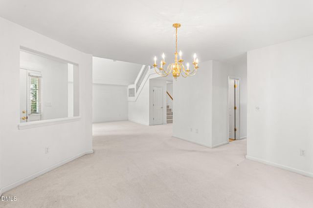 211 Walter Hagen Drive, Mebane, NC 27302