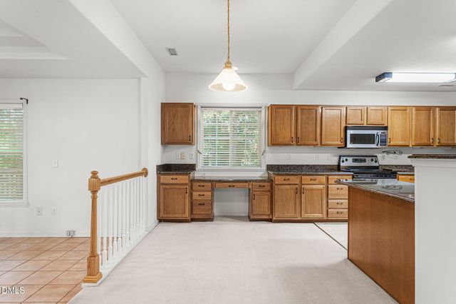 211 Walter Hagen Drive, Mebane, NC 27302