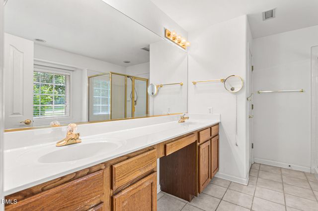211 Walter Hagen Drive, Mebane, NC 27302