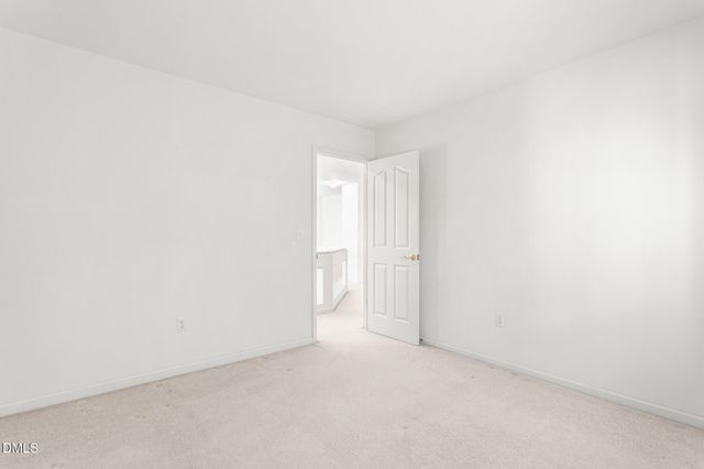 211 Walter Hagen Drive, Mebane, NC 27302