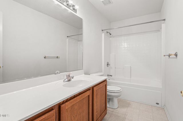 211 Walter Hagen Drive, Mebane, NC 27302