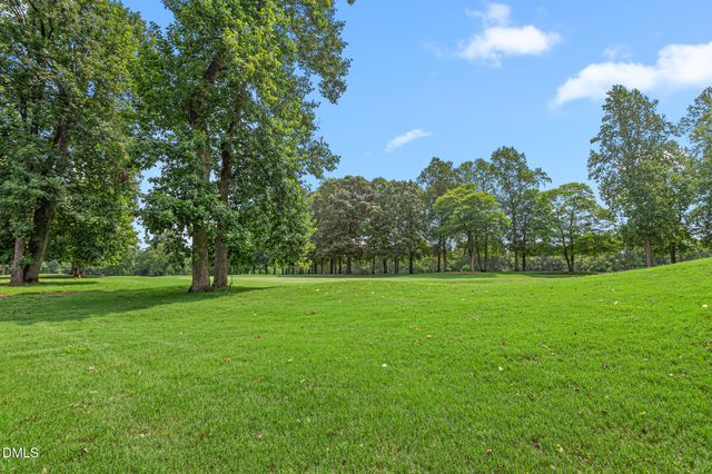 211 Walter Hagen Drive, Mebane, NC 27302