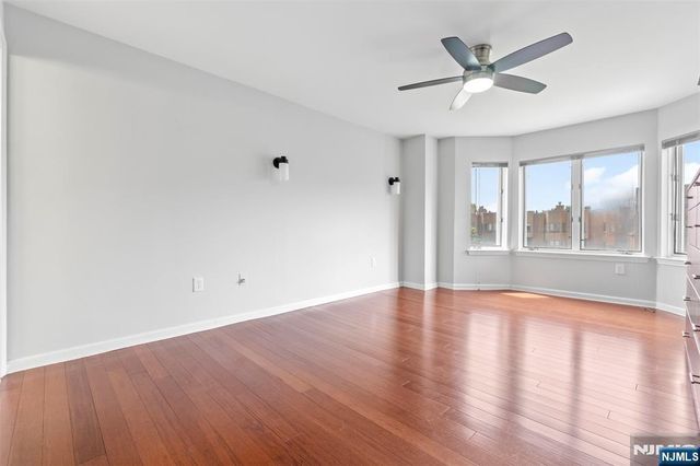 518 Ellery Court K518, Edgewater, NJ 07020
