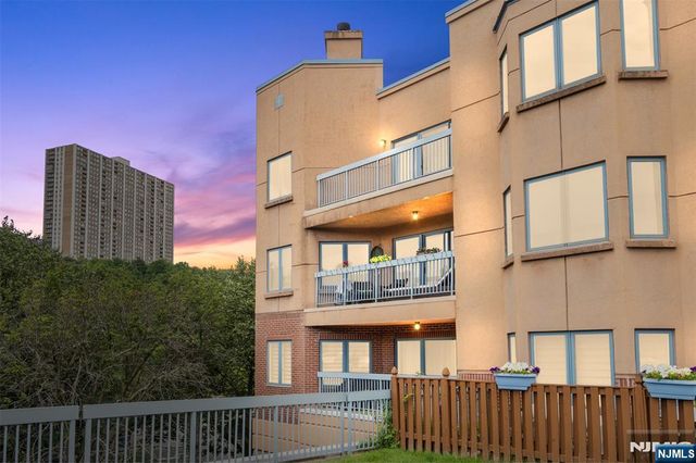 518 Ellery Court K518, Edgewater, NJ 07020