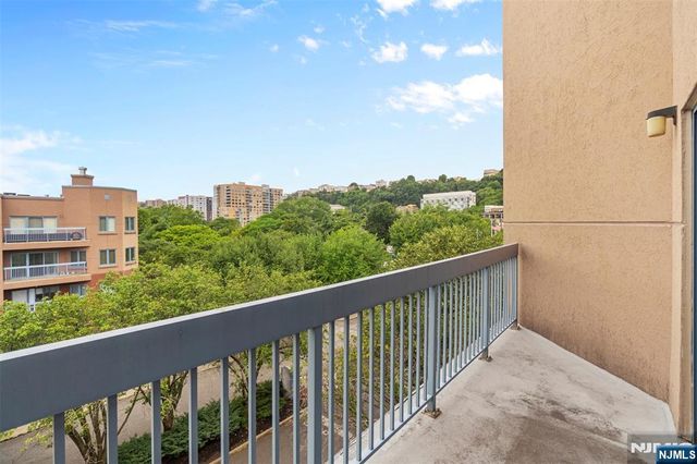 518 Ellery Court K518, Edgewater, NJ 07020