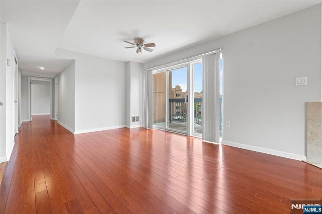 518 Ellery Court K518, Edgewater, NJ 07020