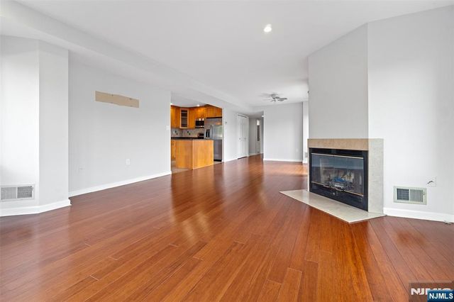 518 Ellery Court K518, Edgewater, NJ 07020