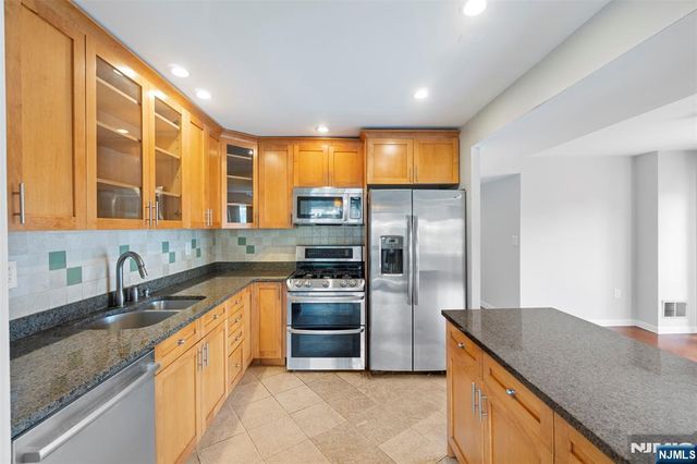 518 Ellery Court K518, Edgewater, NJ 07020