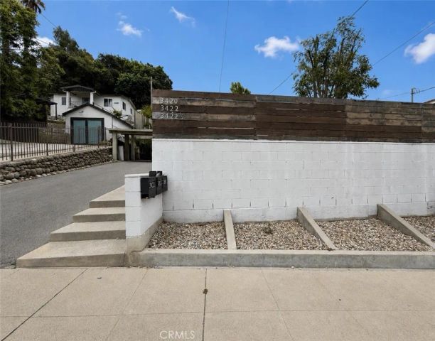 3422 Holyoke, Los Angeles, CA 90065