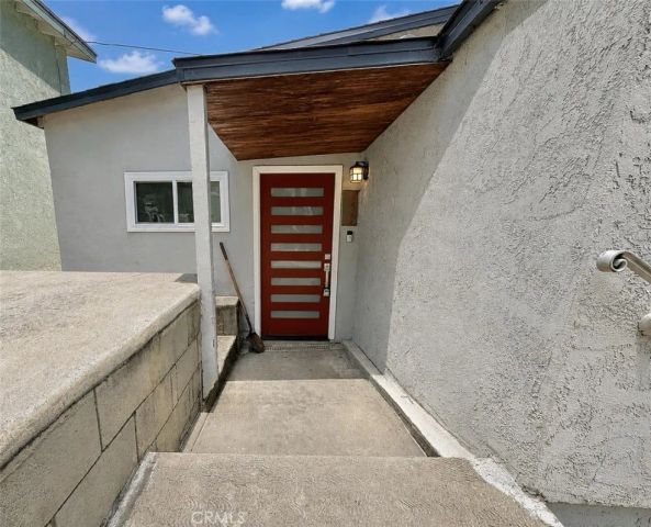 3422 Holyoke, Los Angeles, CA 90065