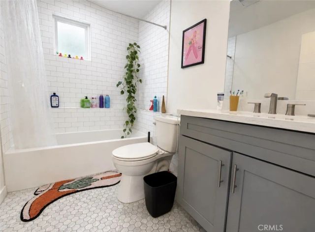 3422 Holyoke, Los Angeles, CA 90065