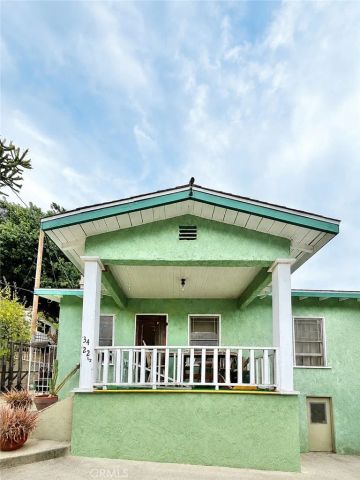3422 Holyoke, Los Angeles, CA 90065