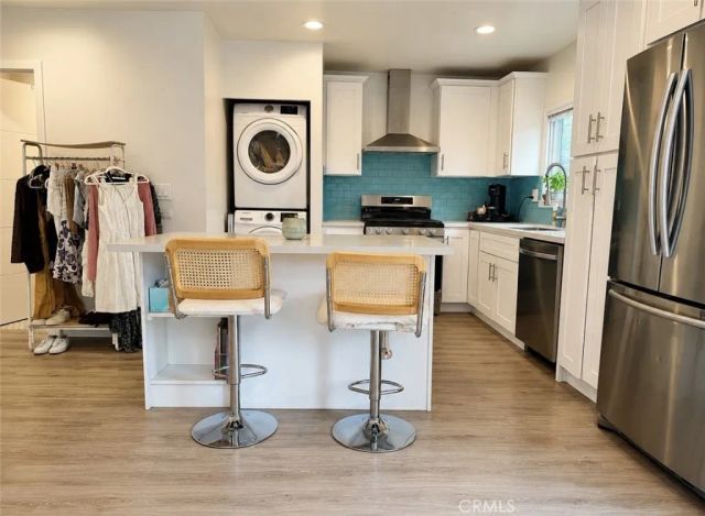 3422 Holyoke, Los Angeles, CA 90065