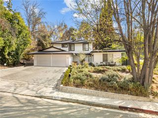 7057 Middlesbury Ridge Circle 1/2, Woodland Hills, CA 91307