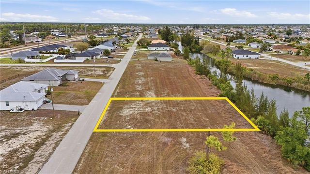 2009 NW 24th AVE, Cape Coral, FL 33993