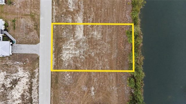 2009 NW 24th AVE, Cape Coral, FL 33993