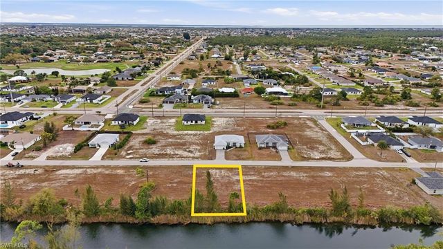 2009 NW 24th AVE, Cape Coral, FL 33993