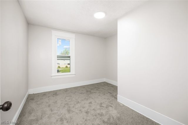 299 NW 5th Street NW, Barberton, OH 44203