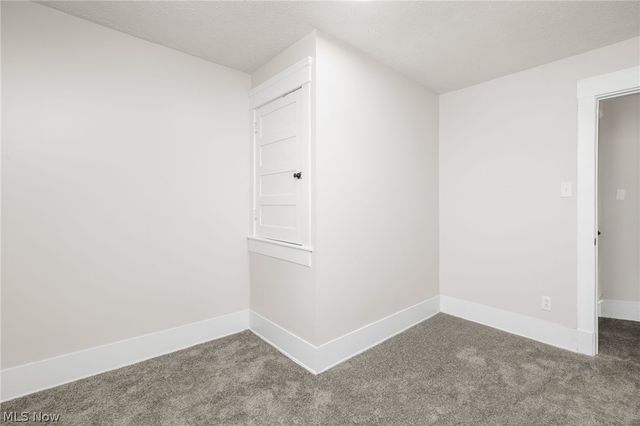 299 NW 5th Street NW, Barberton, OH 44203